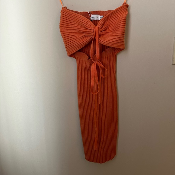 ORANGE CUTOUT MINI DRESS - Picture 5 of 8